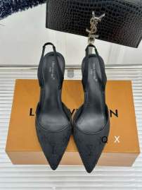 Picture of Louis Vuitton Shoes _SKULVsz35-40812479.5CMJX0502